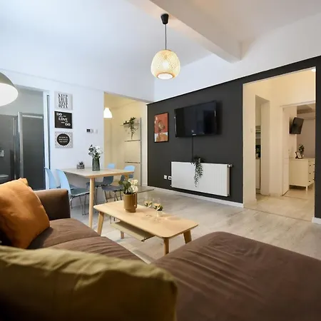 Apartament Central Treasure - Cozy 2 Bedroom In Historic Old Town Bukareszt