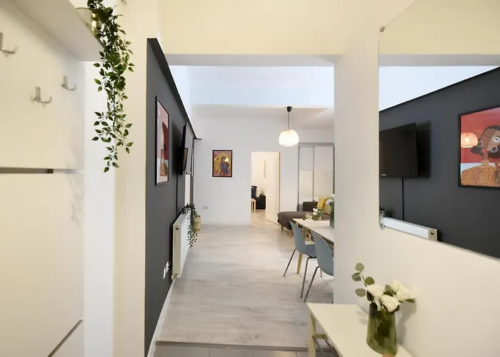 Apartament Central Treasure - Cozy 2 Bedroom In Historic Old Town Bukareszt