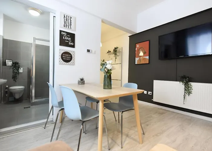 Central Treasure - Cozy 2 Bedroom In Historic Old Town Bukareszt