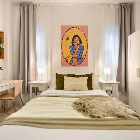 Apartment Central Treasure - Cozy 2 Bedroom In Historic Old Town Bucharest