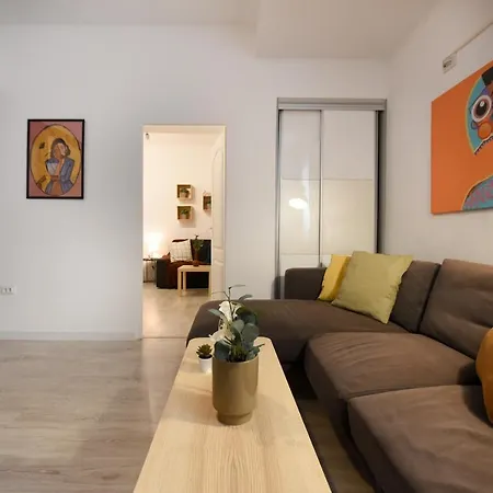 Apartamento Central Treasure - Cozy 2 Bedroom In Historic Old Town *