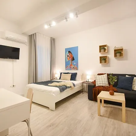 Apartment Central Treasure - Cozy 2 Bedroom In Historic Old Town
