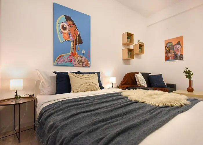 아파트 Central Treasure - Cozy 2 Bedroom In Historic Old Town 부쿠레슈티