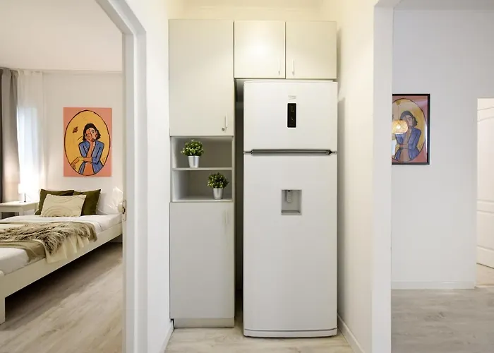 Central Treasure - Cozy 2 Bedroom In Historic Old Town 아파트