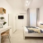Apartman Central Treasure - Cozy 2 Bedroom In Historic Old Town Bukarest