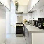 Central Treasure - Cozy 2 Bedroom In Historic Old Town Apartman *