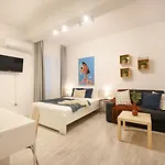 Apartman Central Treasure - Cozy 2 Bedroom In Historic Old Town